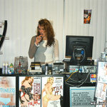 Bellize in 'Alien Finger'