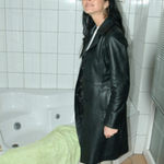 Leona in 'Bada Bing'