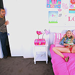 Mina in 'Sugar Lips'