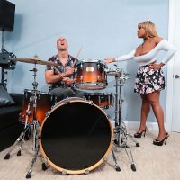 Ms.Yummyxxx in 'Bongo Boobs'