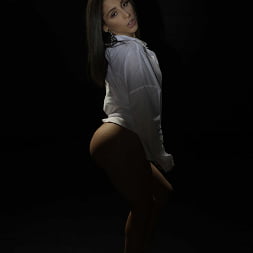 Highlighting Her Curves