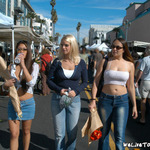 Bella in 'Juicy Pussy'