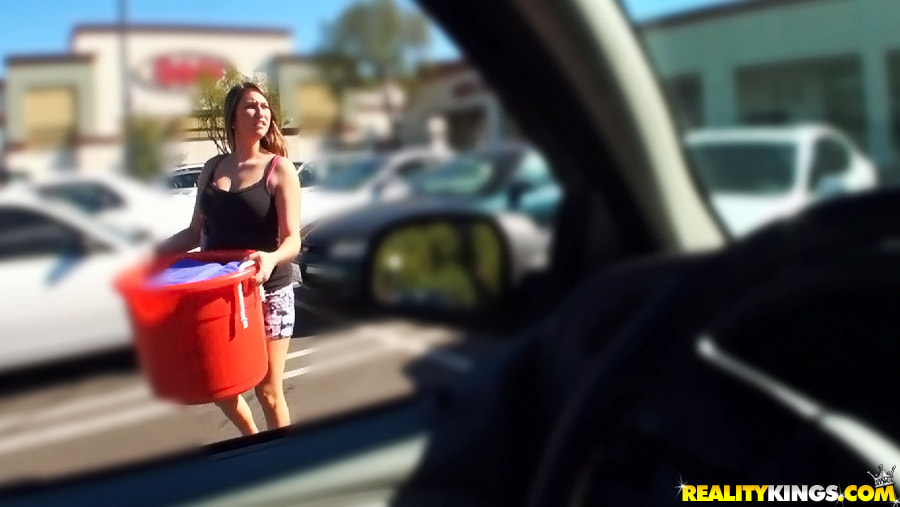 Bare dare