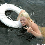 Marilyn in 'Coppertone Bone'