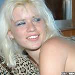 Marilyn in 'Coppertone Bone'