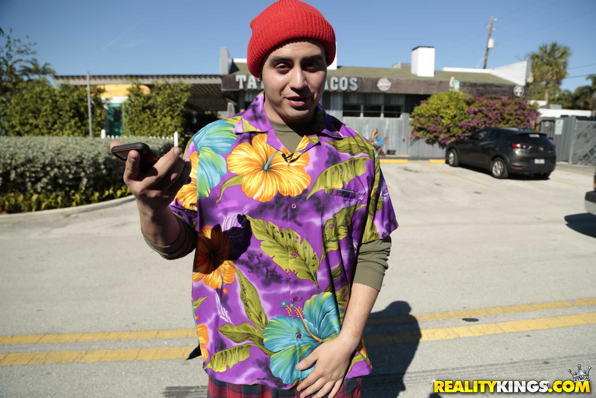 Pranking A Gold Digger
