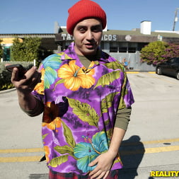 Pranking A Gold Digger